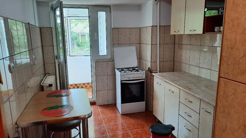 Piata Victoriei, Titulescu, Fullimobiliare